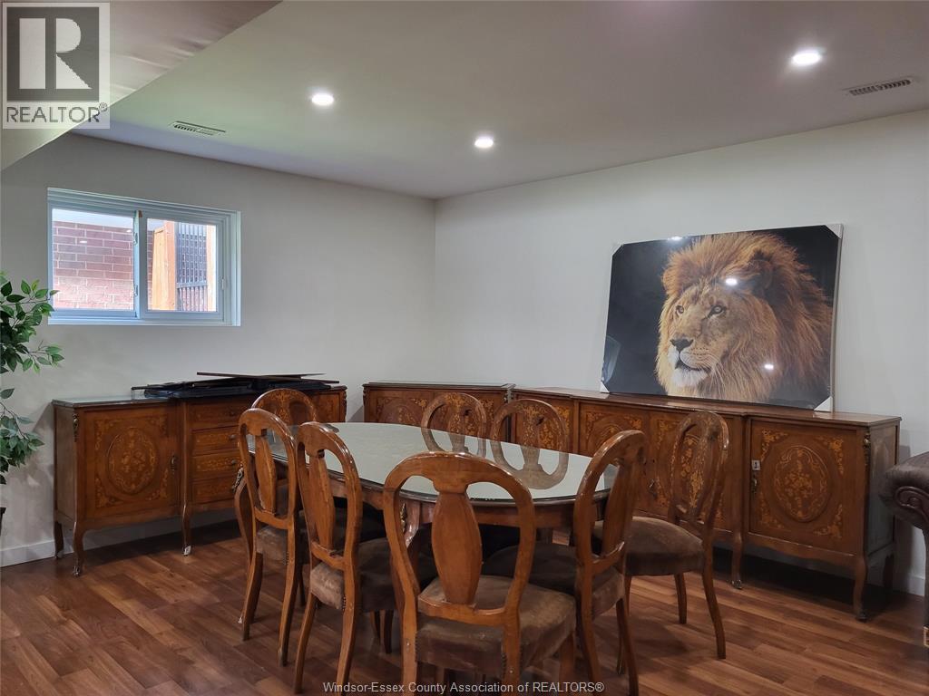 340 WHITE CRESCENT - 21