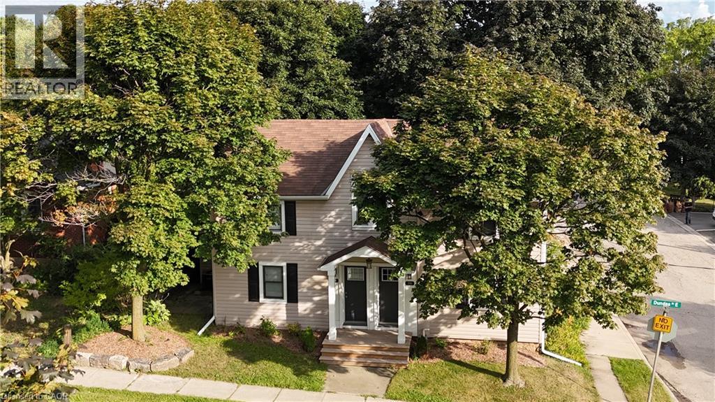 358 DUNDAS Street E - 10