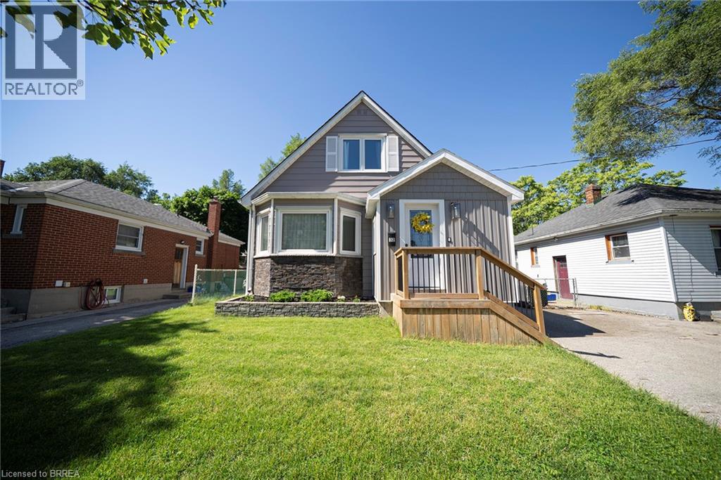 32 ELMWOOD Avenue - 1