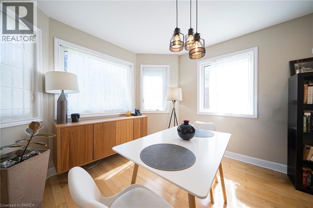 32 ELMWOOD Avenue - 11
