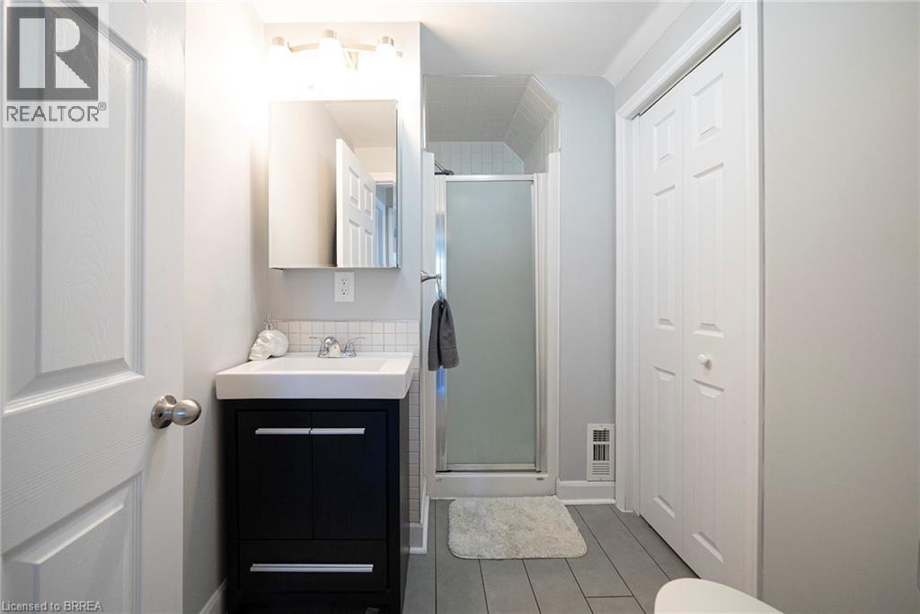 32 ELMWOOD Avenue - 20