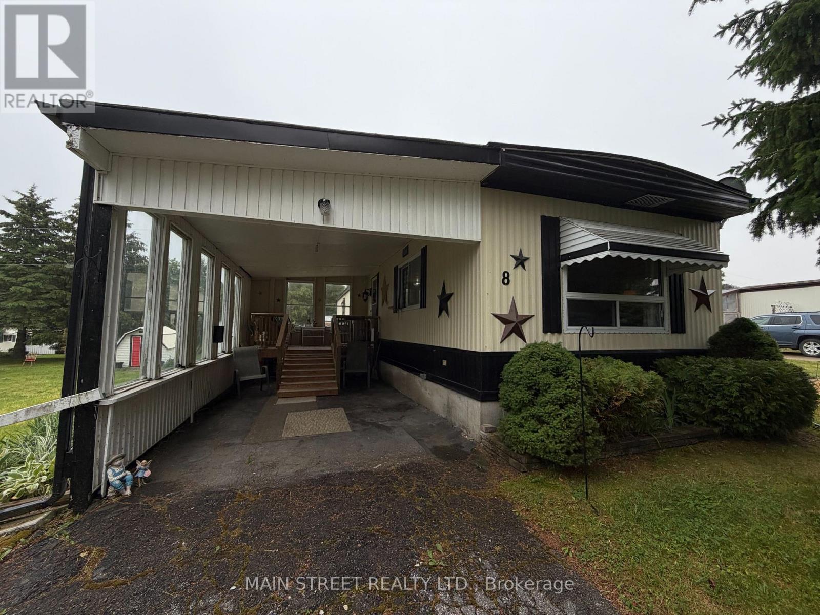 8 PARK CRESCENT - 2