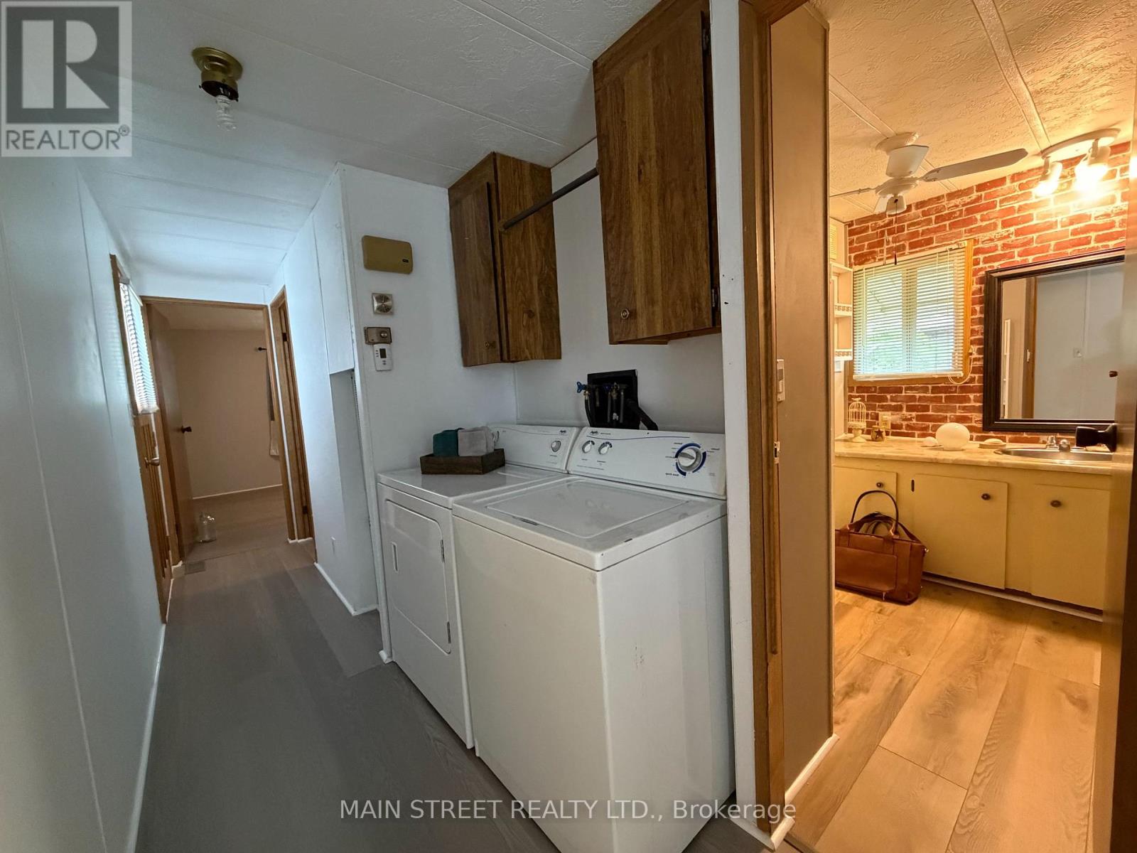 8 PARK CRESCENT - 21