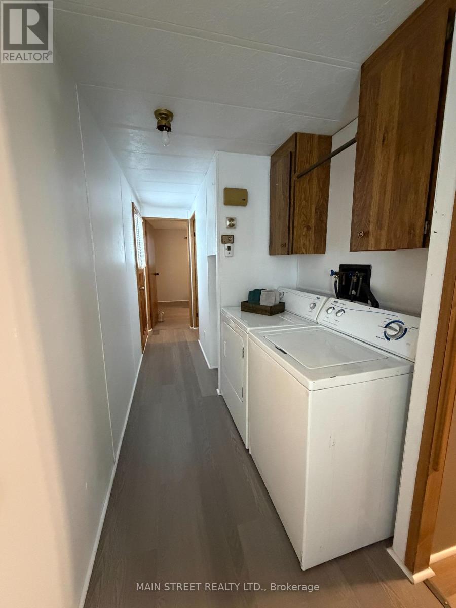 8 PARK CRESCENT - 28