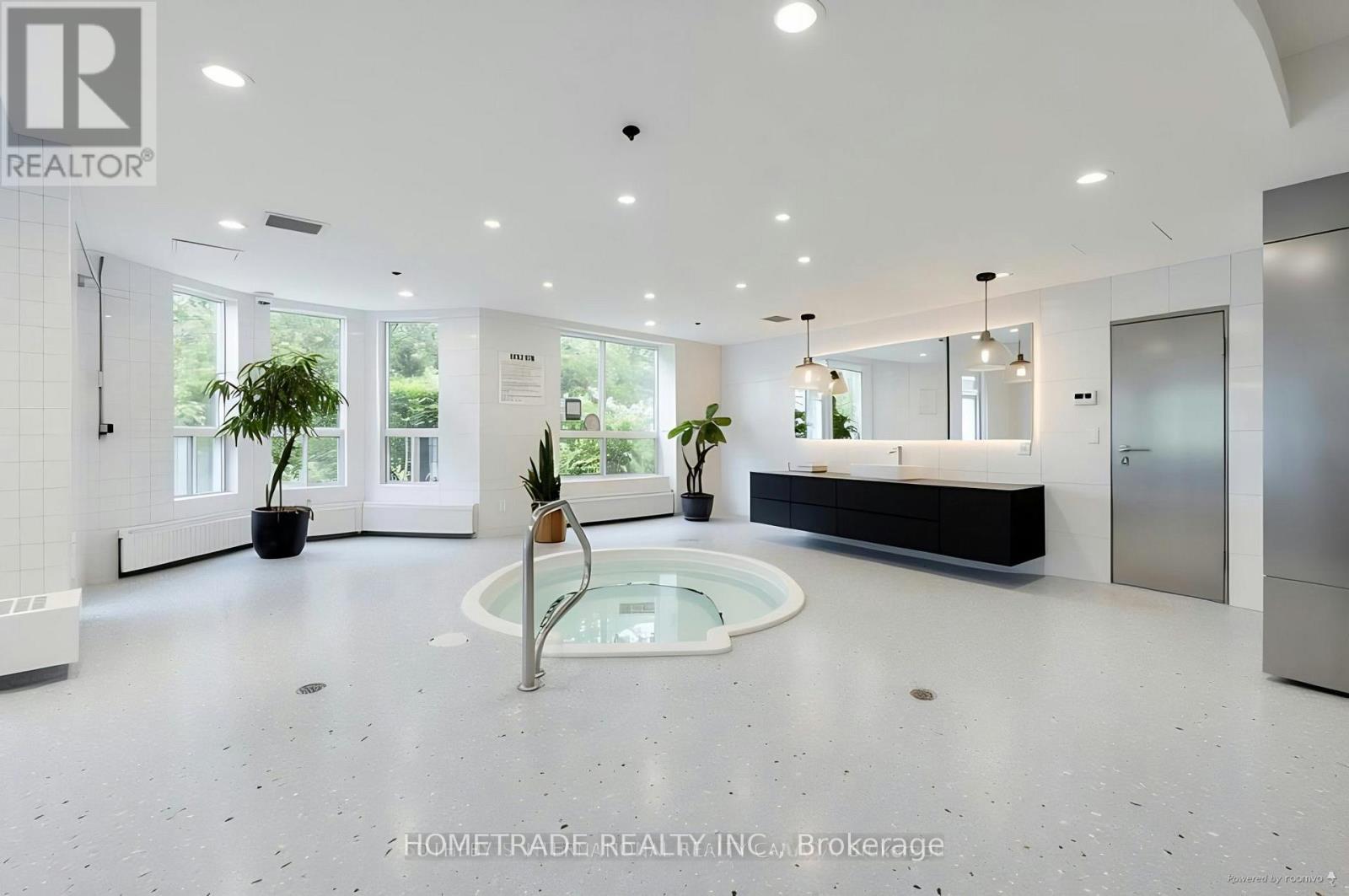 #115 2 MAISON PARC COURT - 26