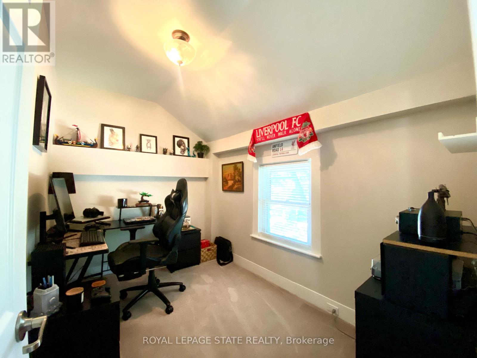 358 DUNDAS STREET E - 25
