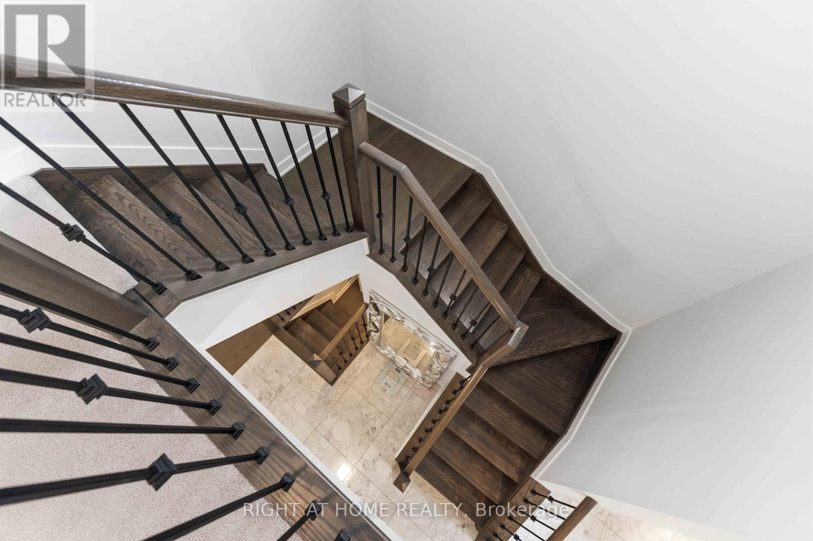 105 ALAMO STREET - 21