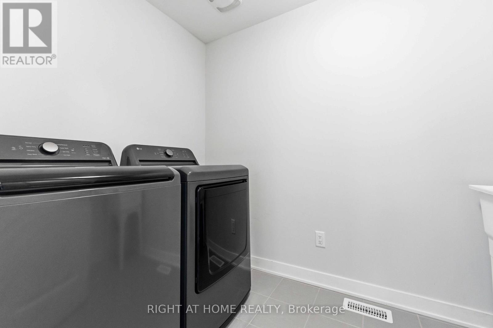 105 ALAMO STREET - 30