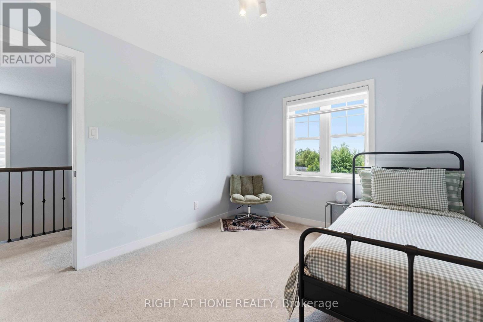 105 ALAMO STREET - 33