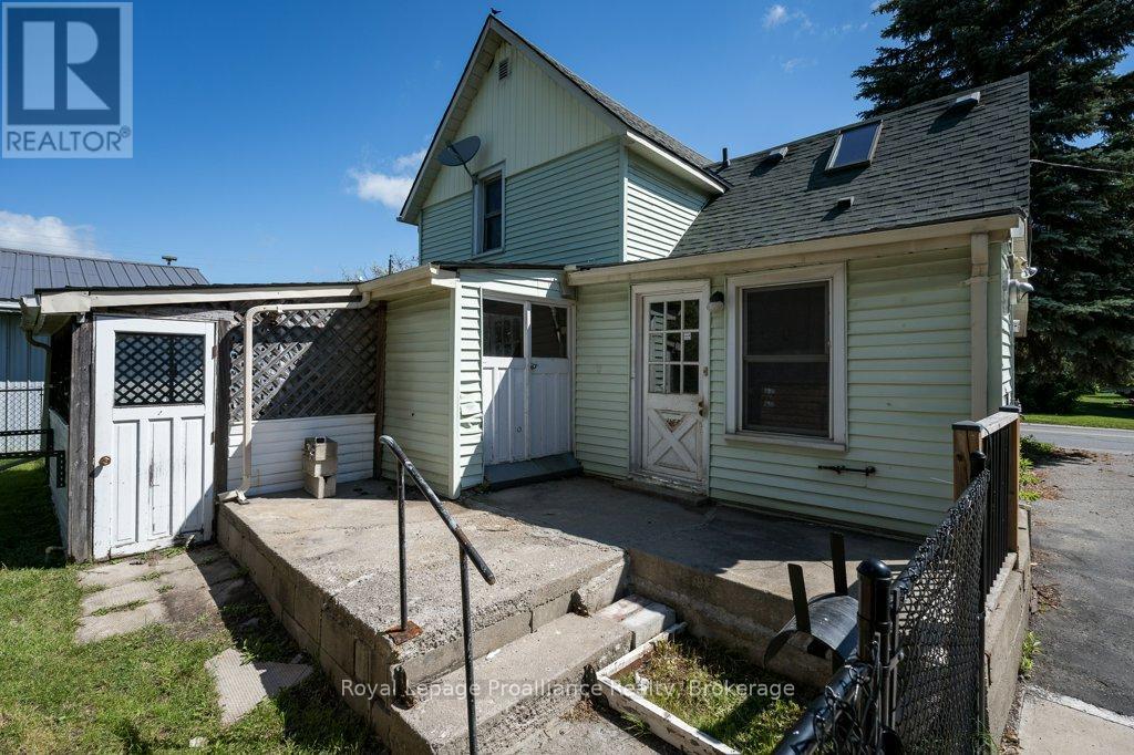 217 NORTH TRENT STREET - 27