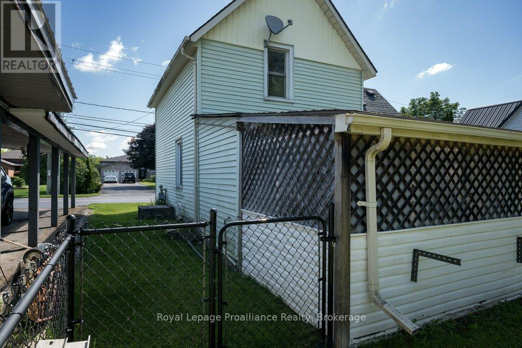 217 NORTH TRENT STREET - 33