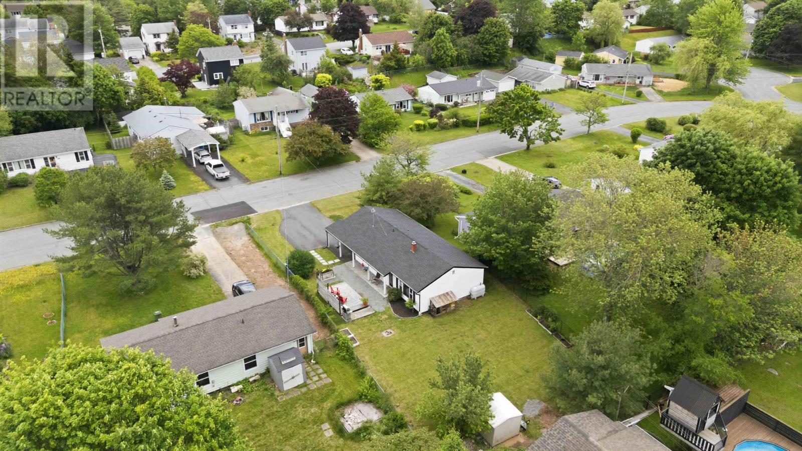 Property 27 of 40 of 133 Charlottetown Way