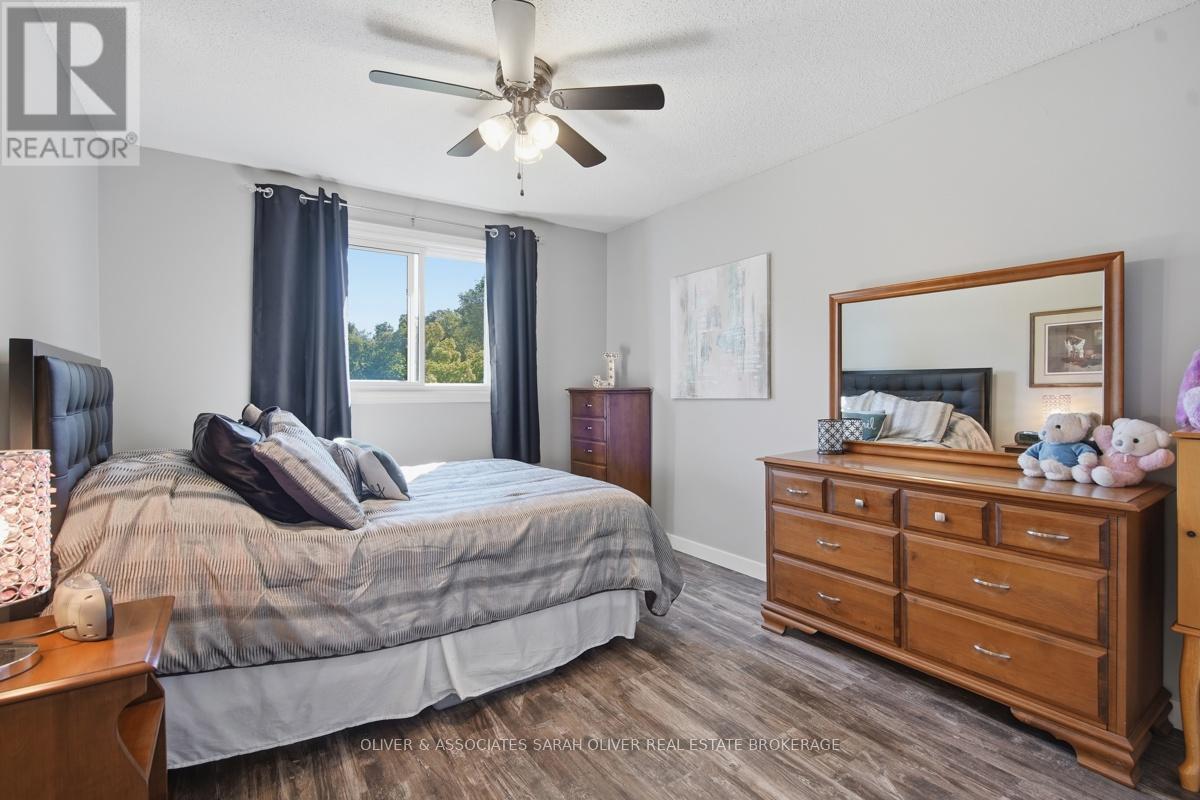#78 141 CONDOR COURT - 18
