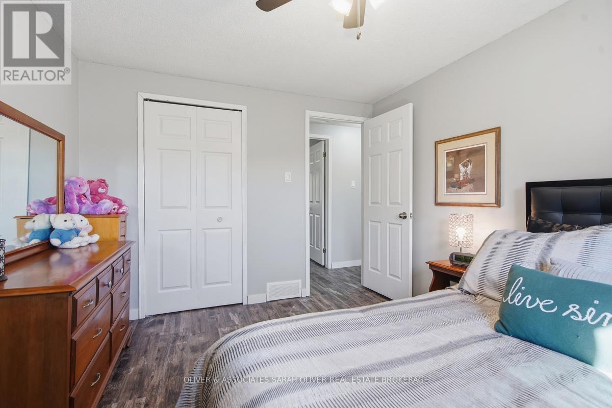 #78 141 CONDOR COURT - 19