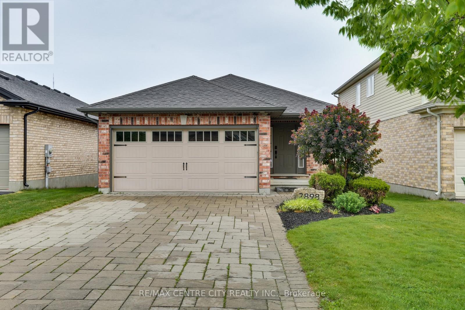 2898 BIDDULPH STREET - 1