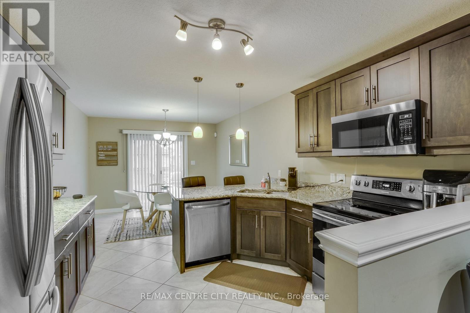 2898 BIDDULPH STREET - 12
