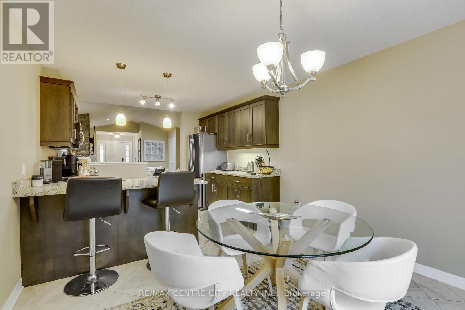 2898 BIDDULPH STREET - 17