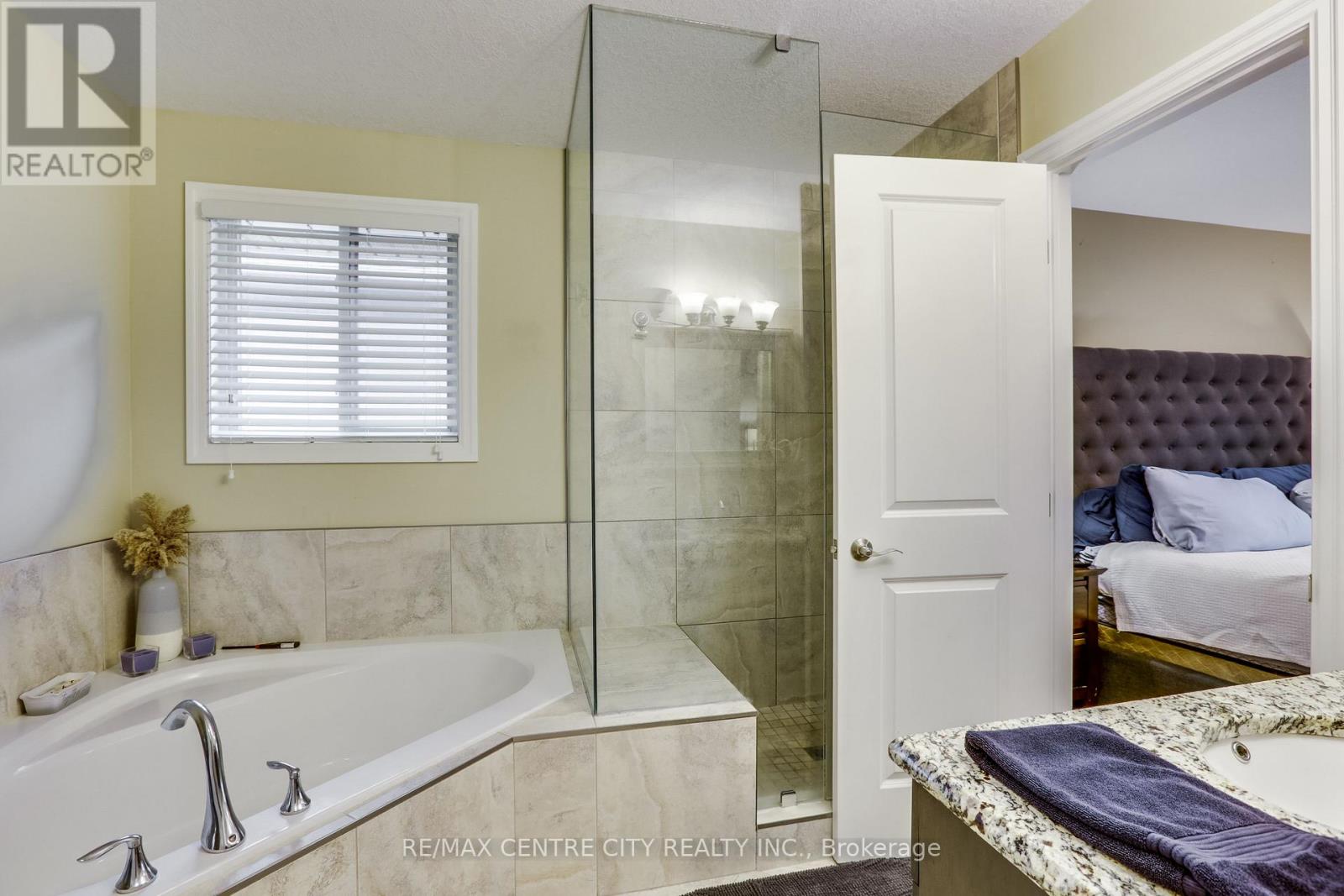 2898 BIDDULPH STREET - 24