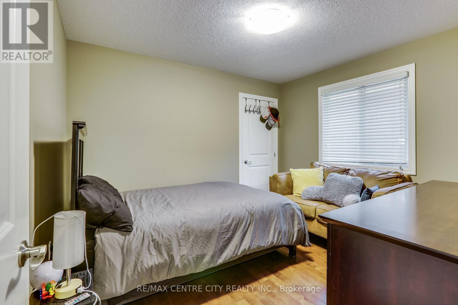 2898 BIDDULPH STREET - 25
