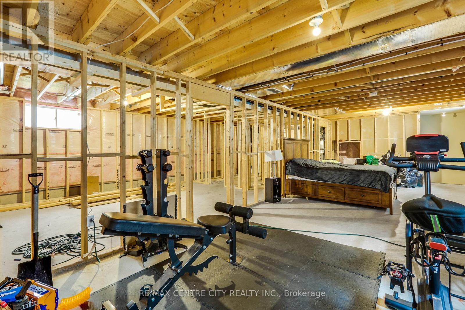 2898 BIDDULPH STREET - 29