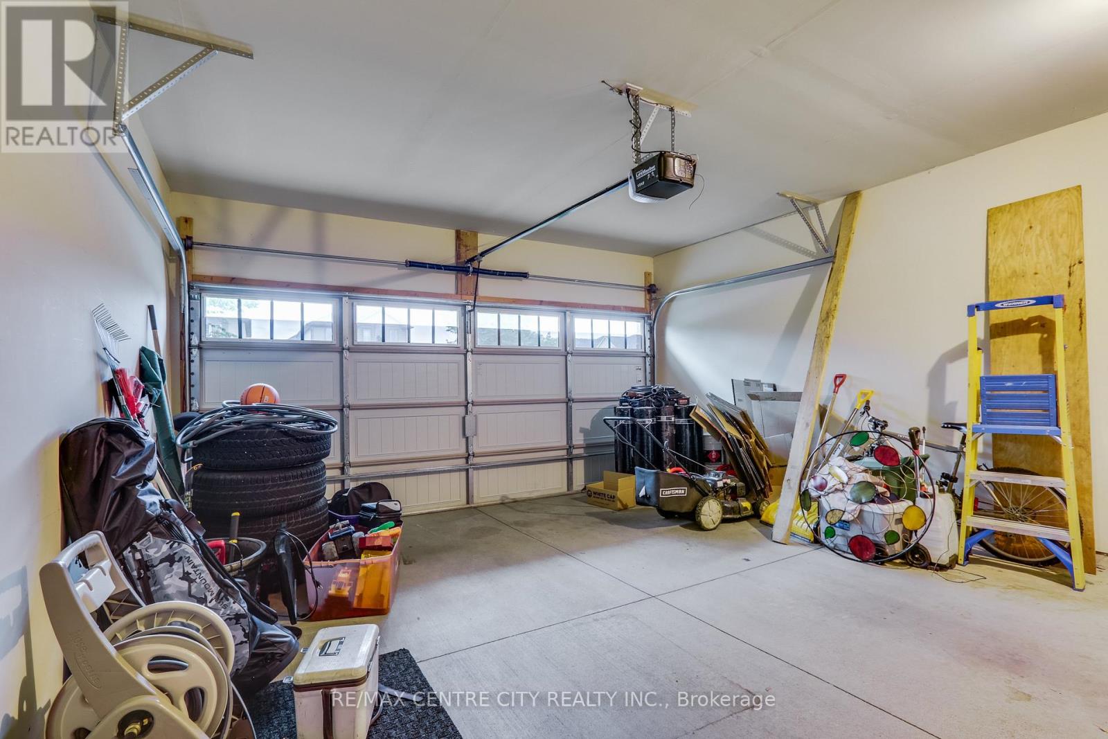 2898 BIDDULPH STREET - 35