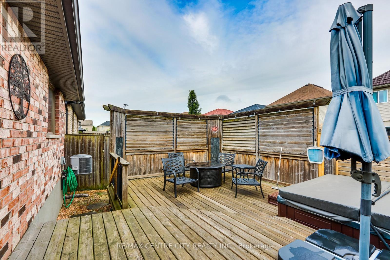 2898 BIDDULPH STREET - 37