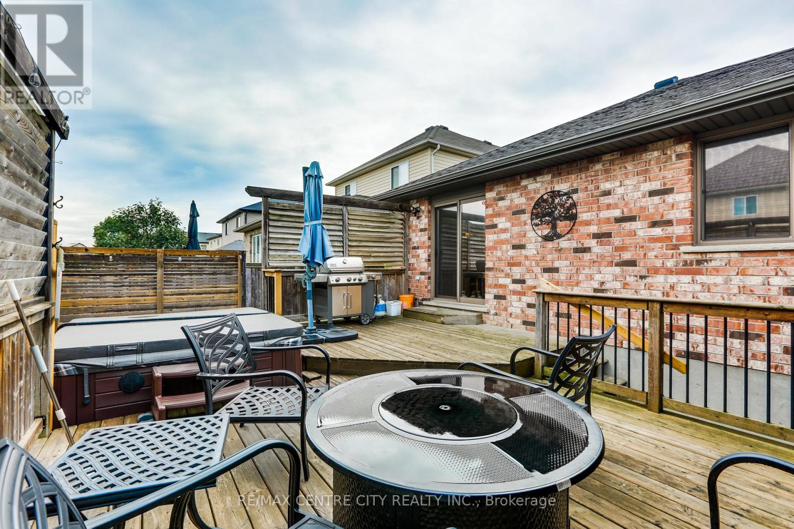 2898 BIDDULPH STREET - 39
