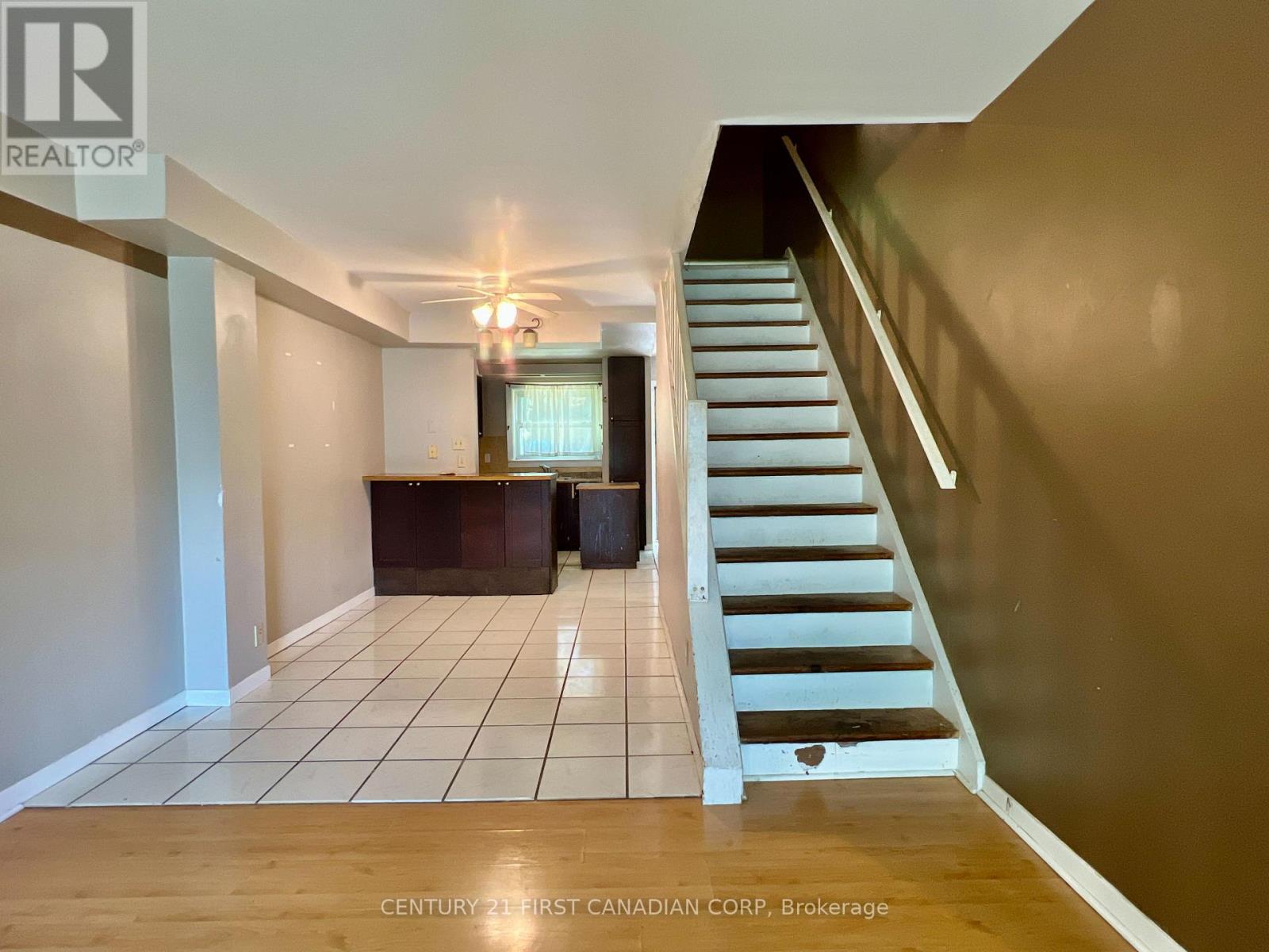 40 ARBOUR GLEN CRESCENT - 3