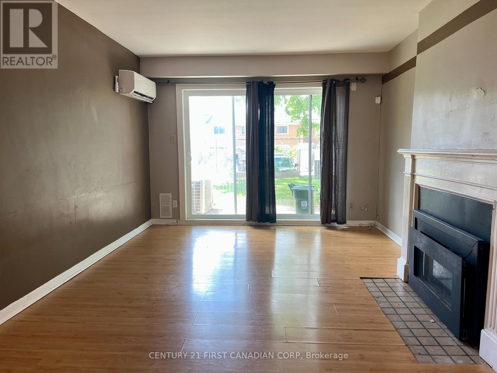 40 ARBOUR GLEN CRESCENT - 4