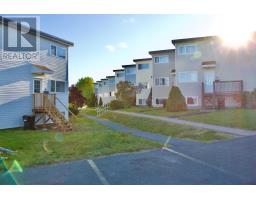 59 Hamlyn Road thumbnail 19