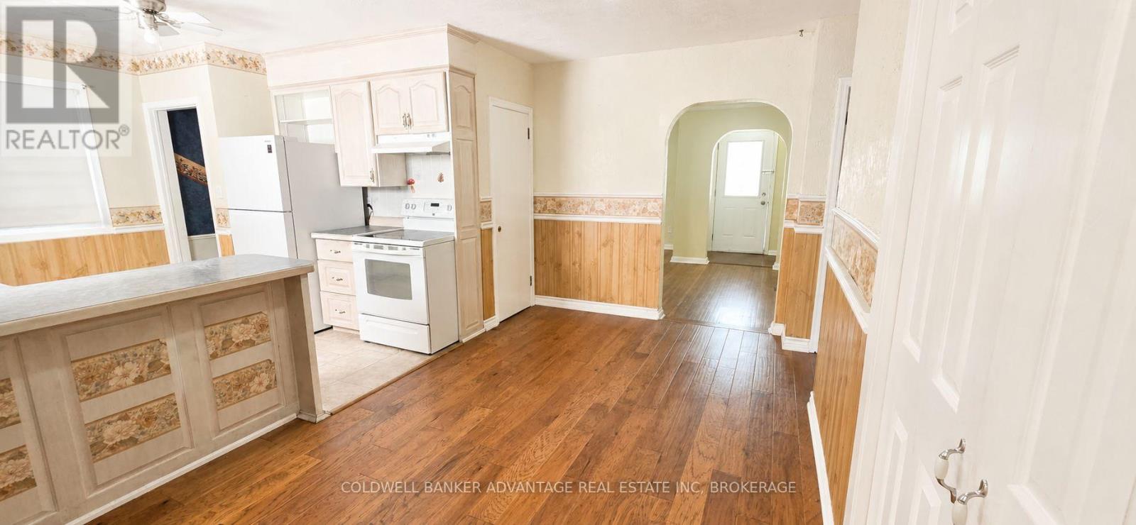 68 CAMERON AVENUE - 13