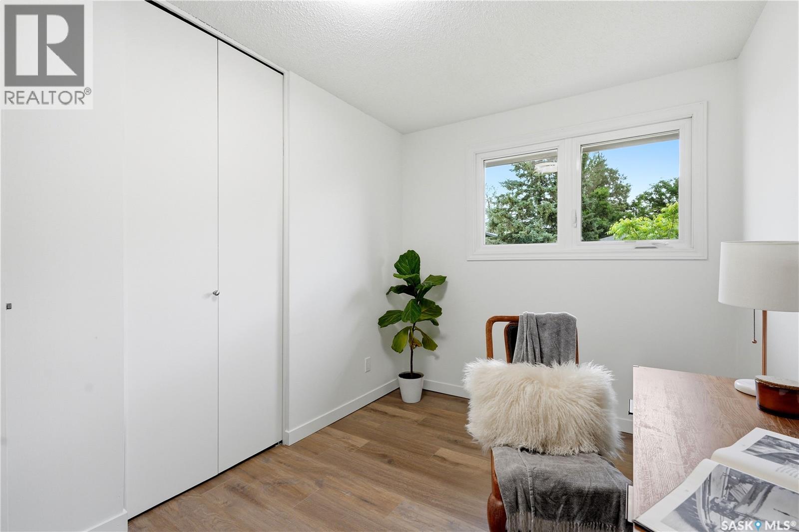 130 Birch CRESCENT — photo 19
