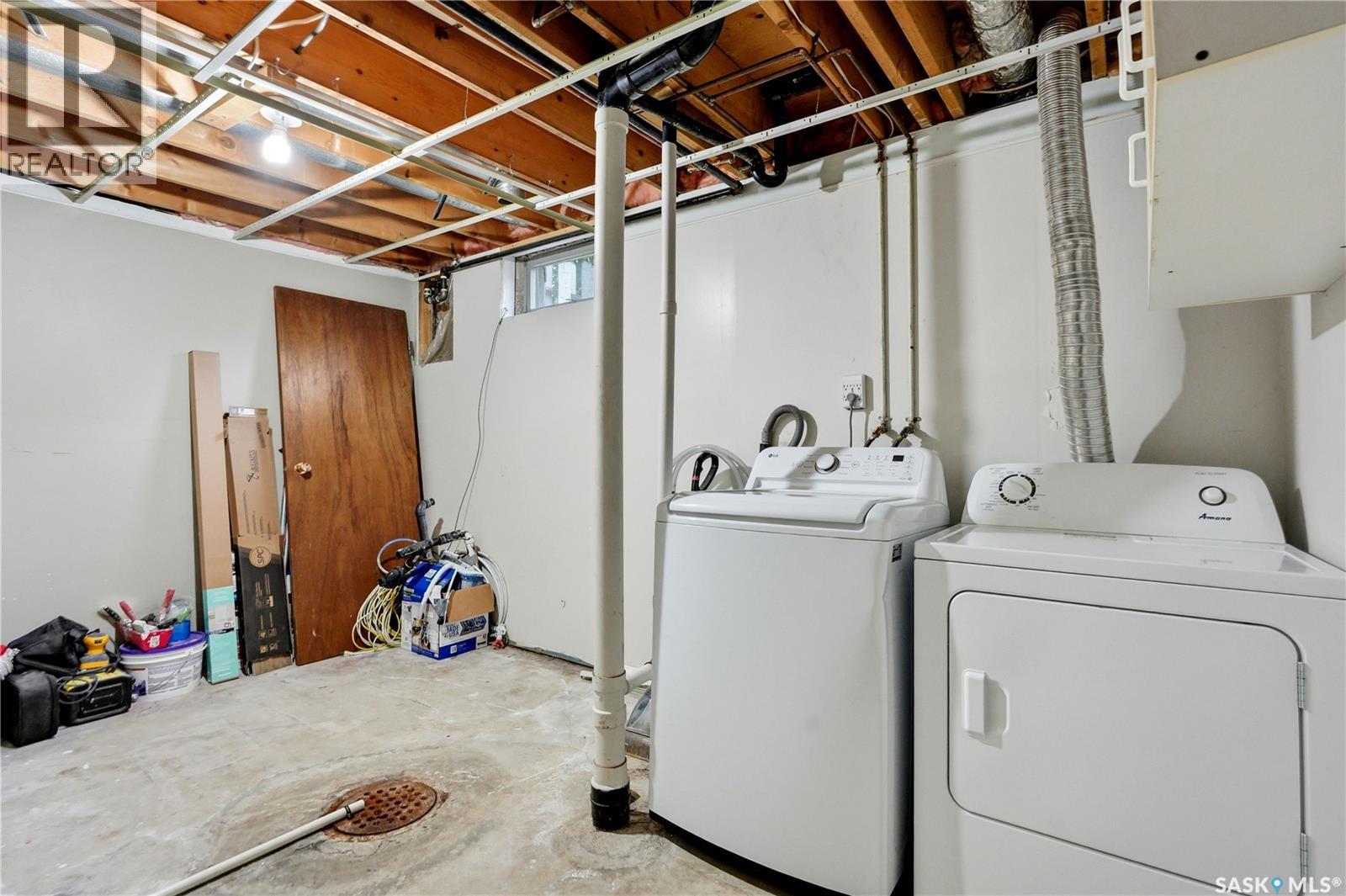 130 Birch CRESCENT — photo 42