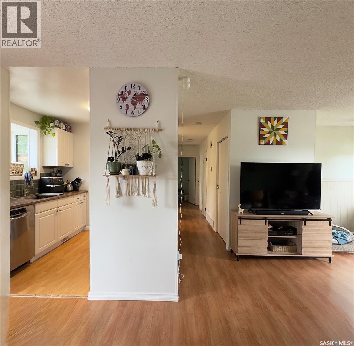 6007 Neufeld AVENUE - photo 5