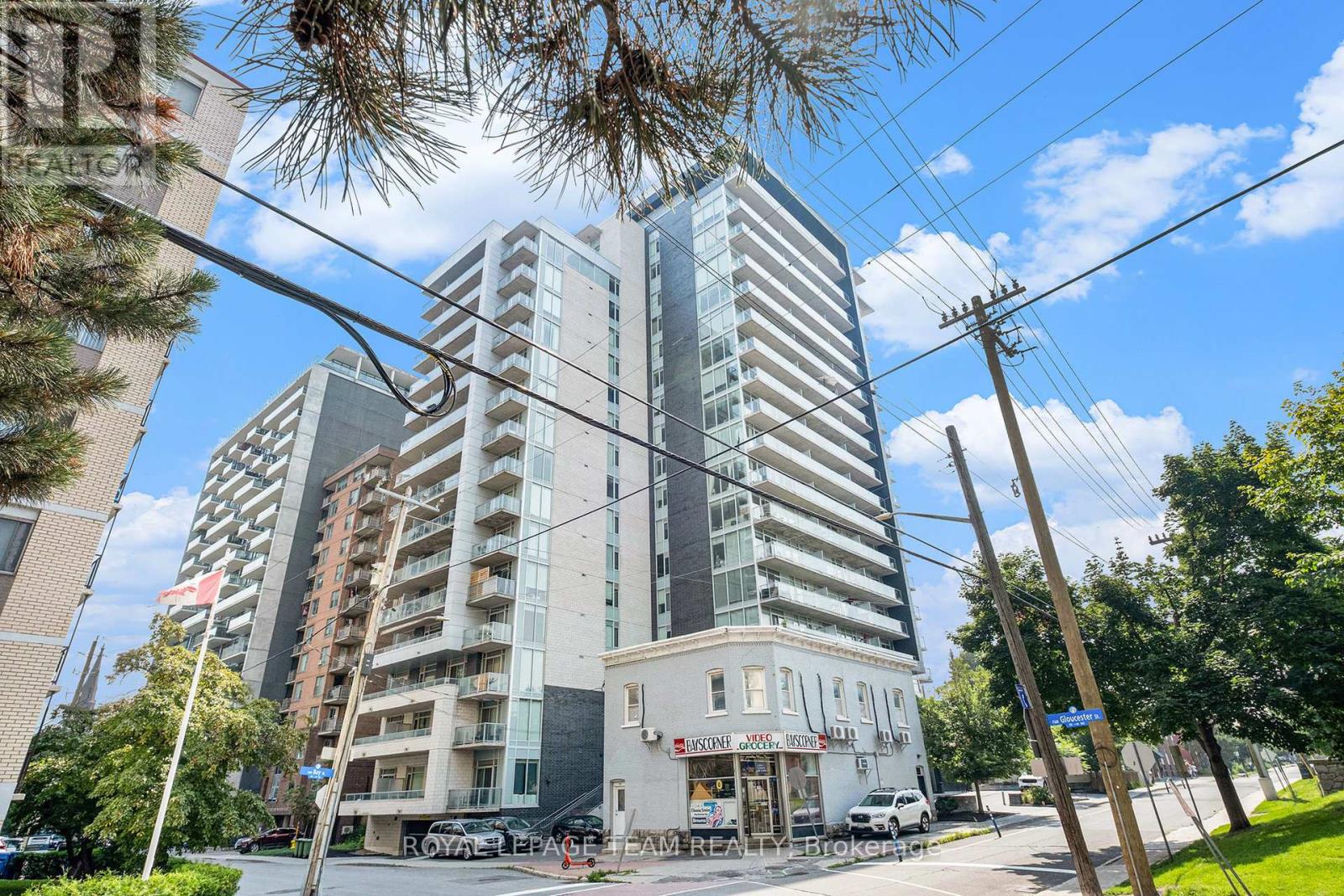 #714 255 BAY STREET - 2