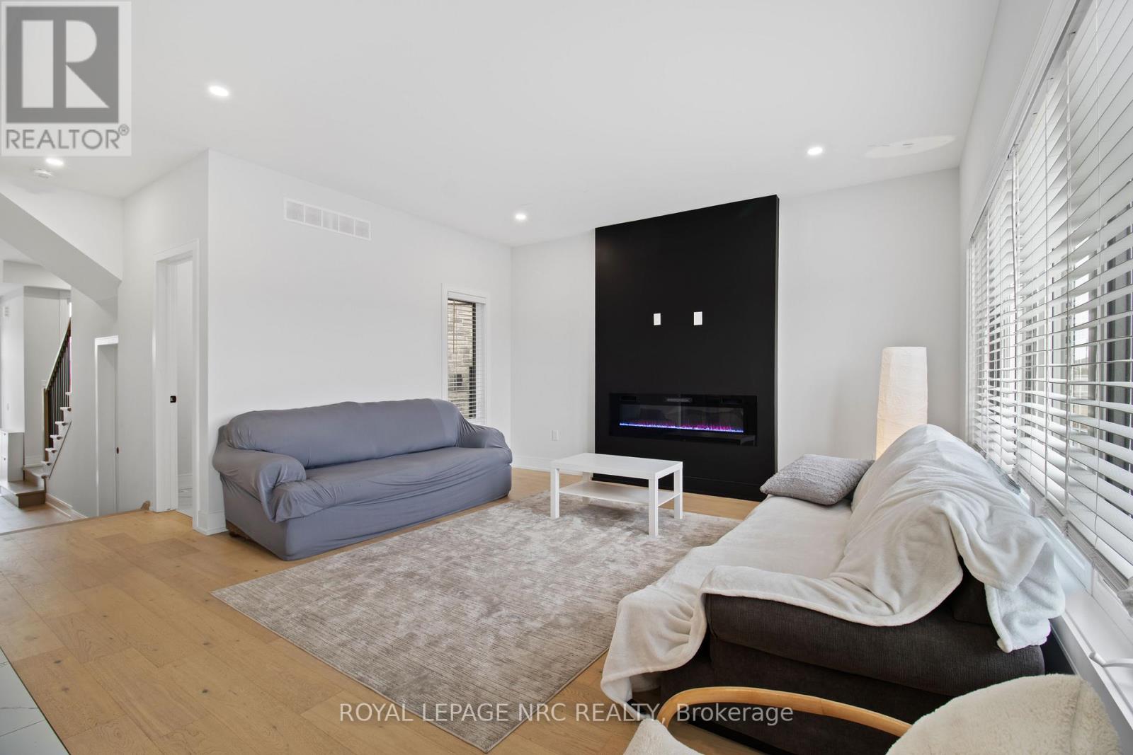 7392 SPLENDOUR DRIVE - 10