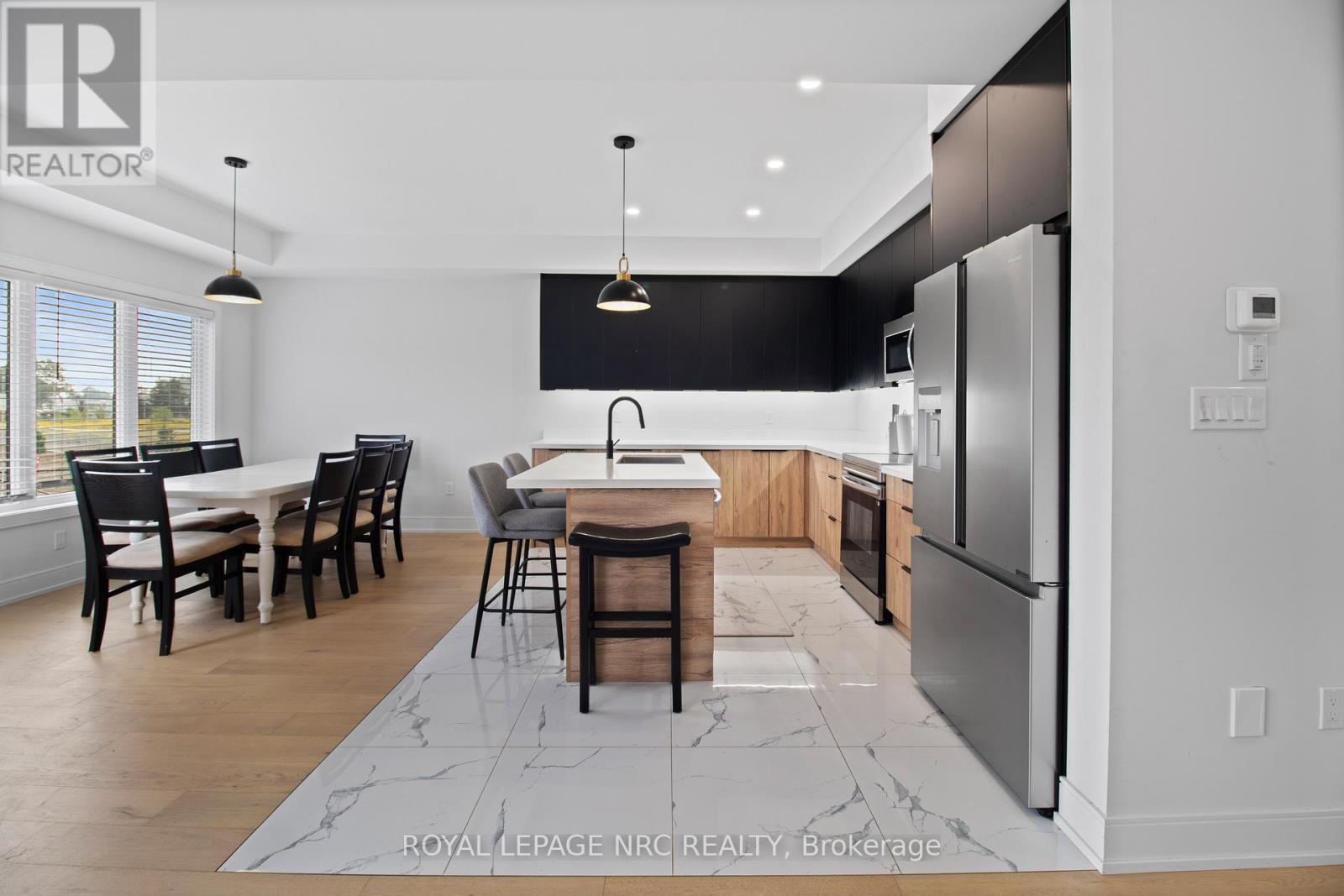 7392 SPLENDOUR DRIVE - 13