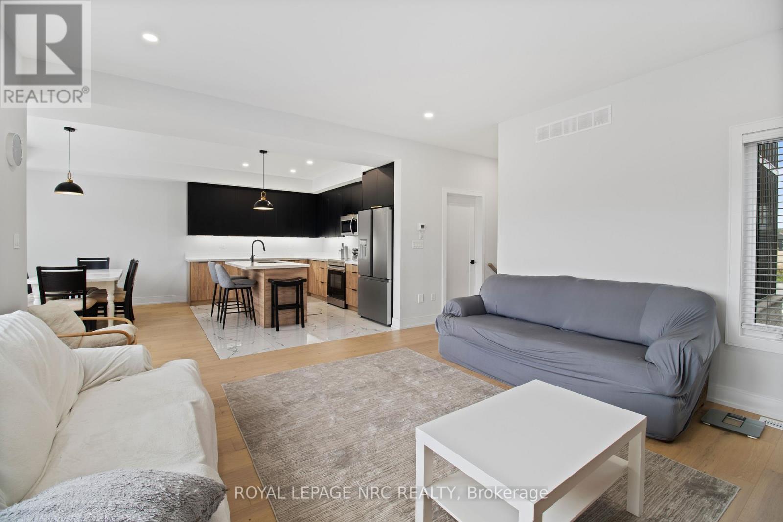 7392 SPLENDOUR DRIVE - 15