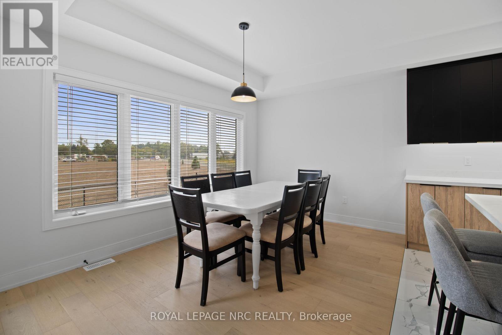 7392 SPLENDOUR DRIVE - 17