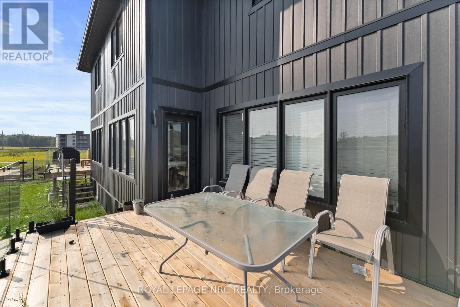 7392 SPLENDOUR DRIVE - 36