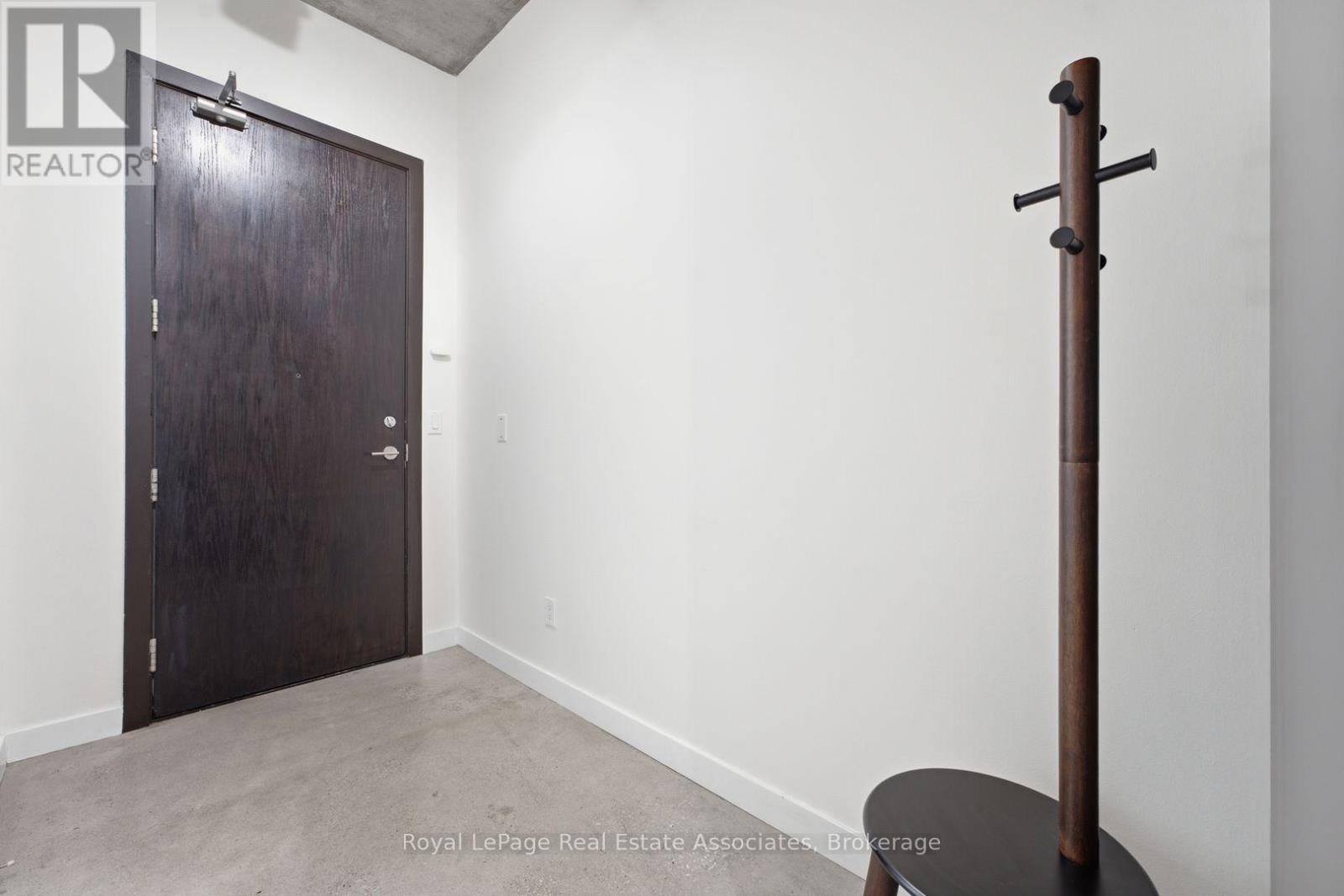 #204 19 BRANT STREET - 3