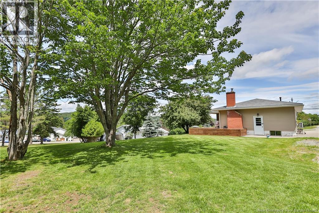 18 Quispamsis Road, Quispamsis — photo 2