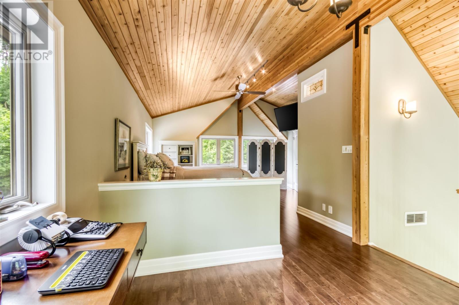 1480 Dunlop Shores RD - 32
