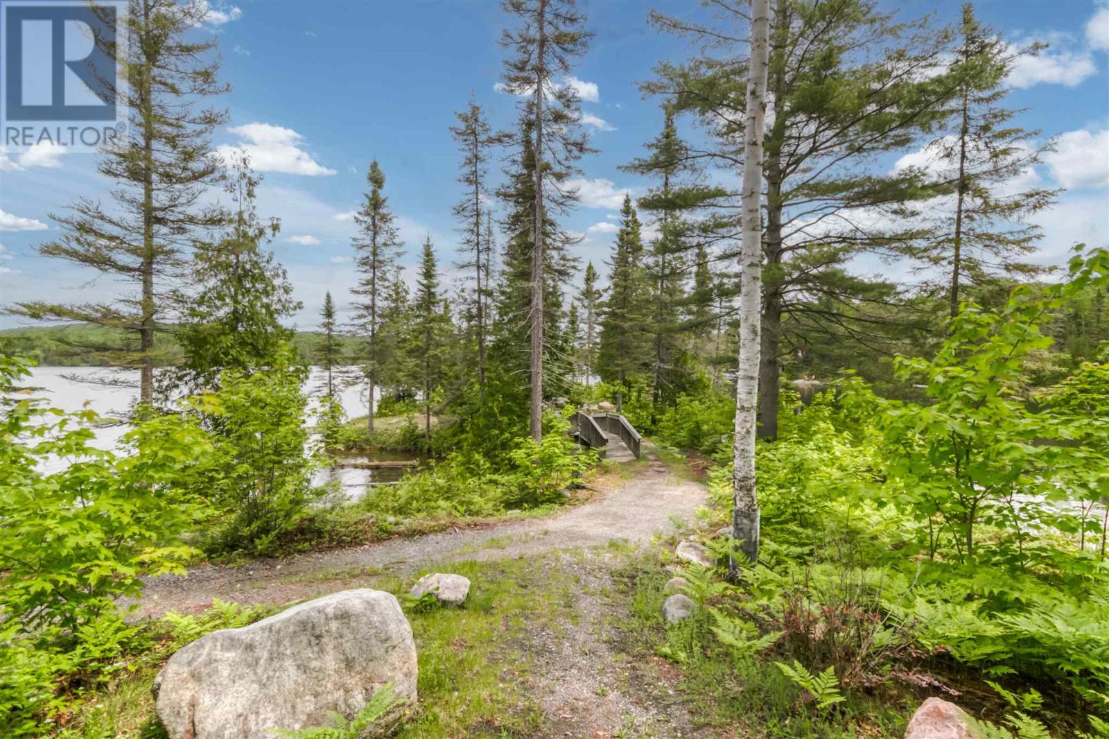 1480 Dunlop Shores RD - 10