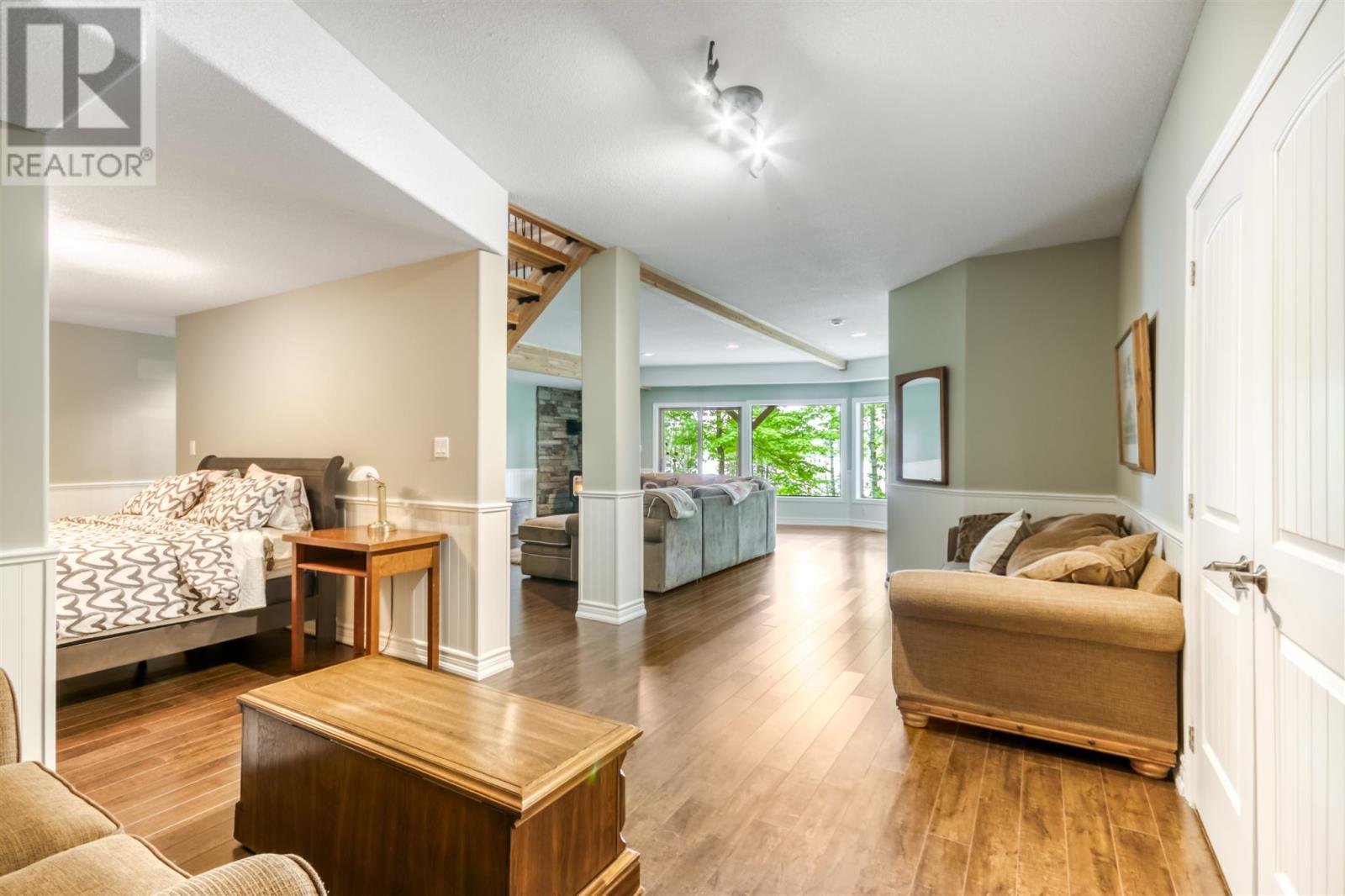1480 Dunlop Shores RD - 35