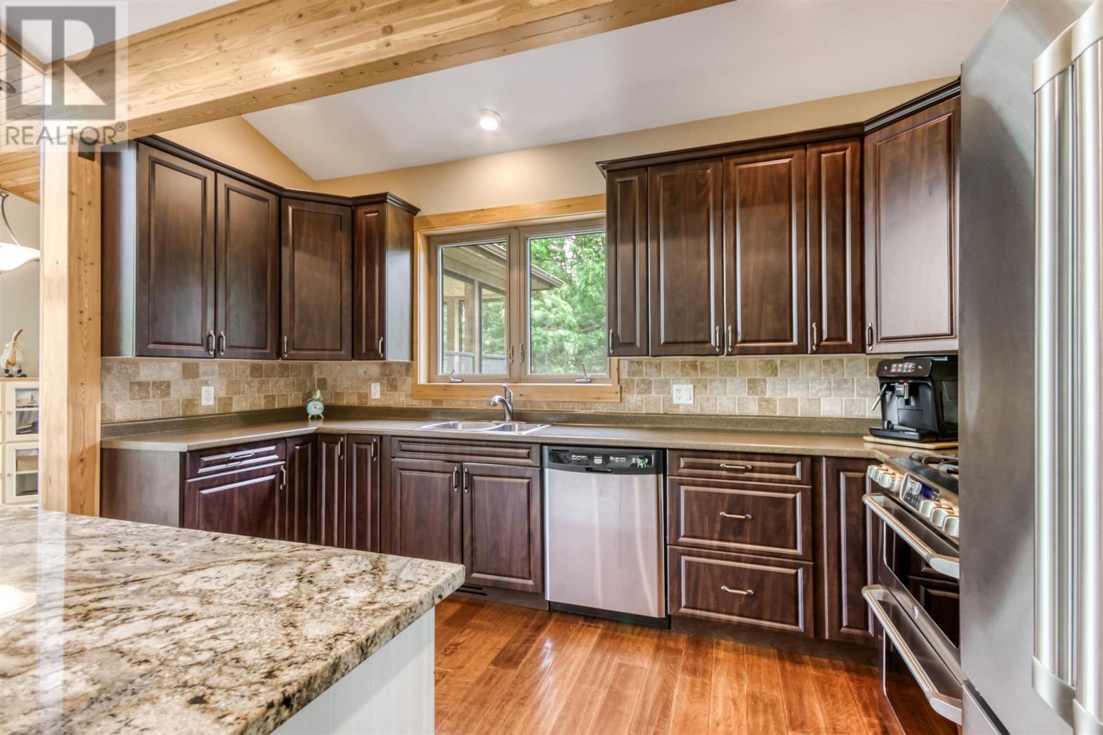 1480 Dunlop Shores RD - 22