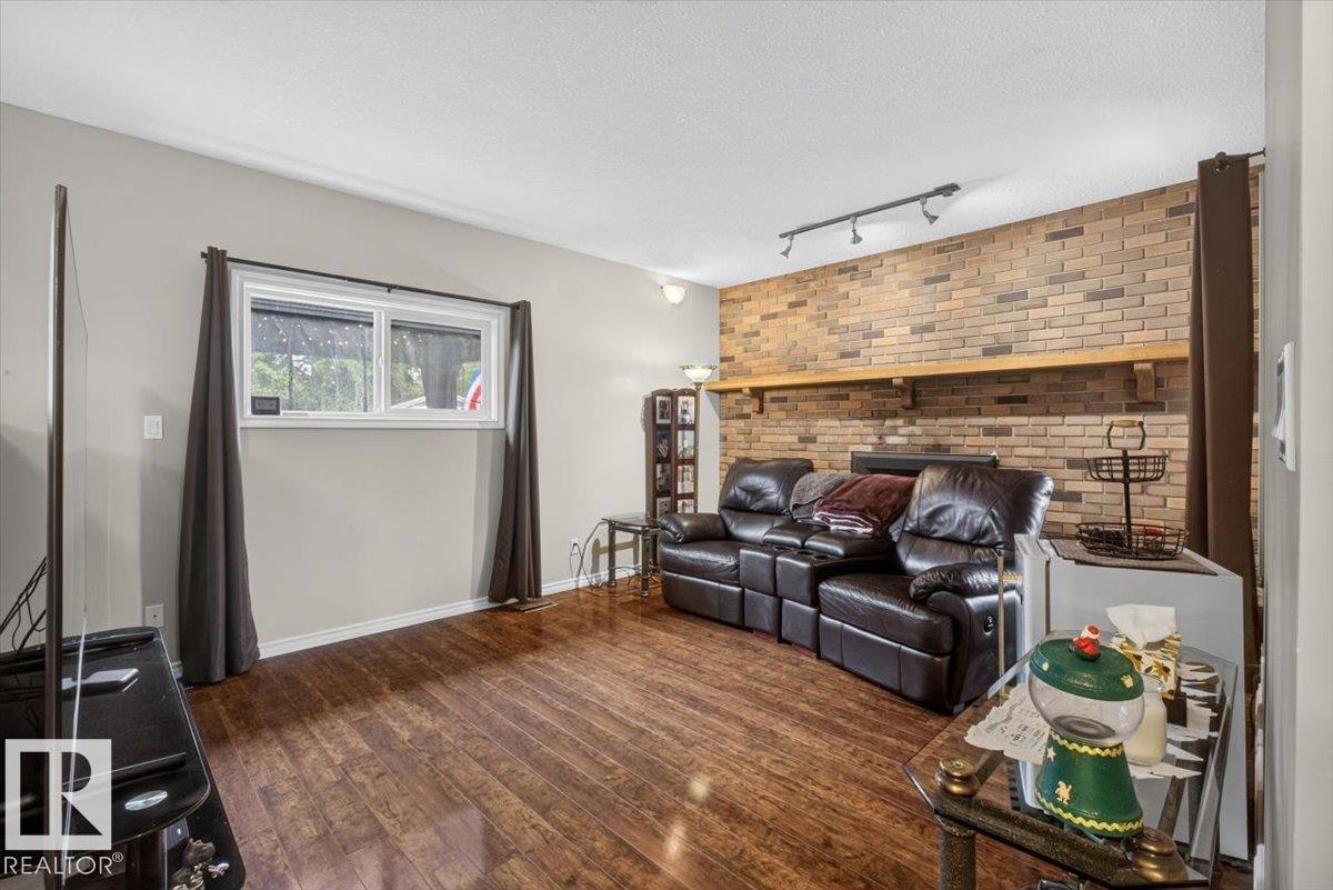 4312 43A AV — photo 19