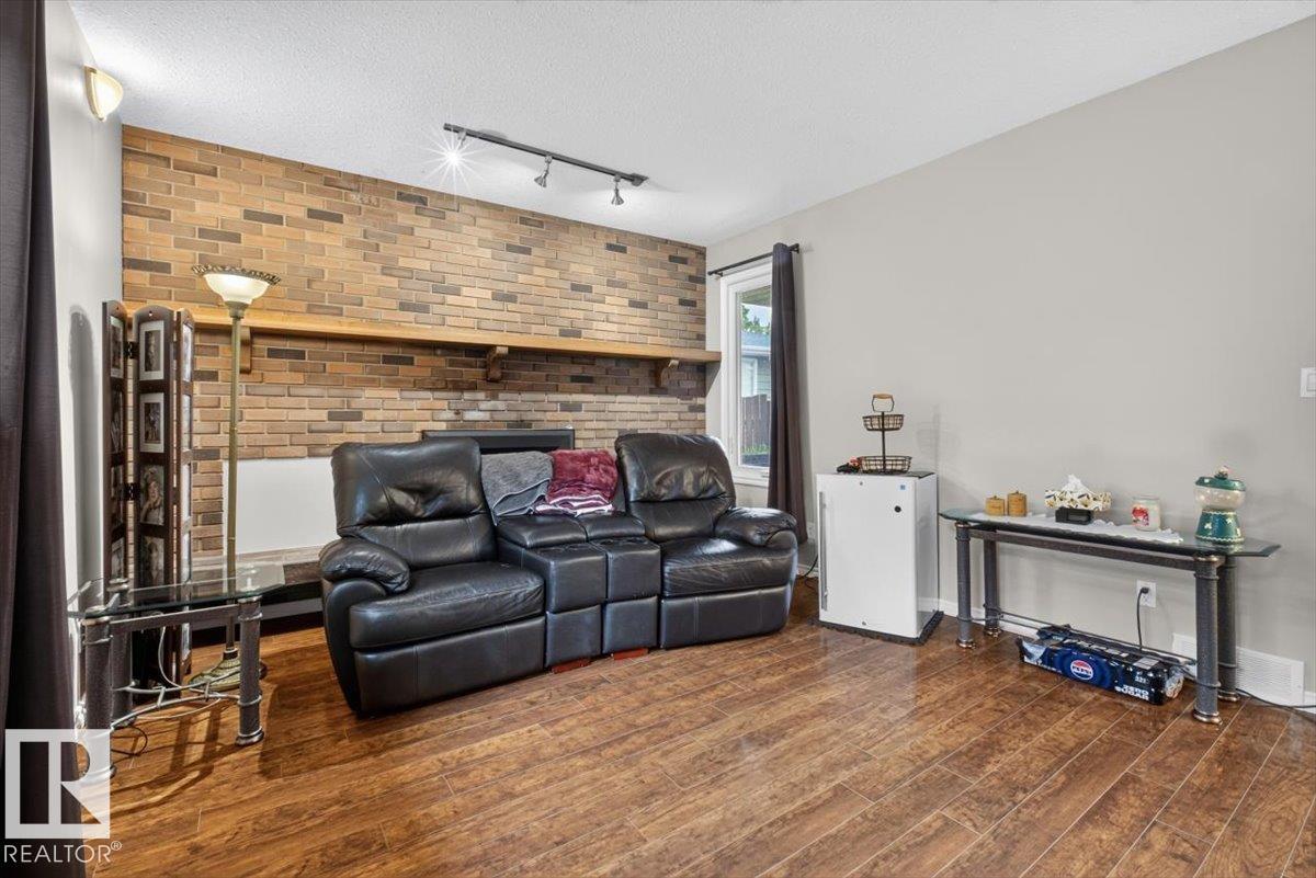 4312 43A AV — photo 20