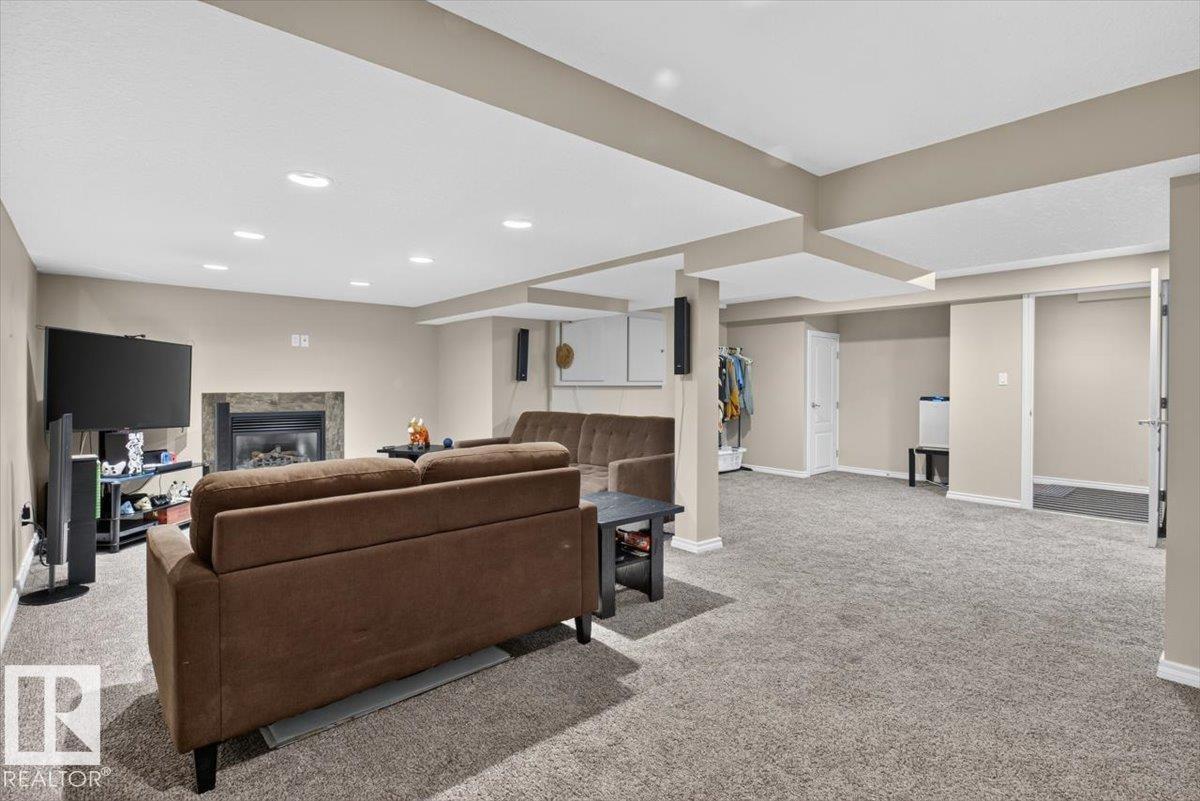 4312 43A AV — photo 42