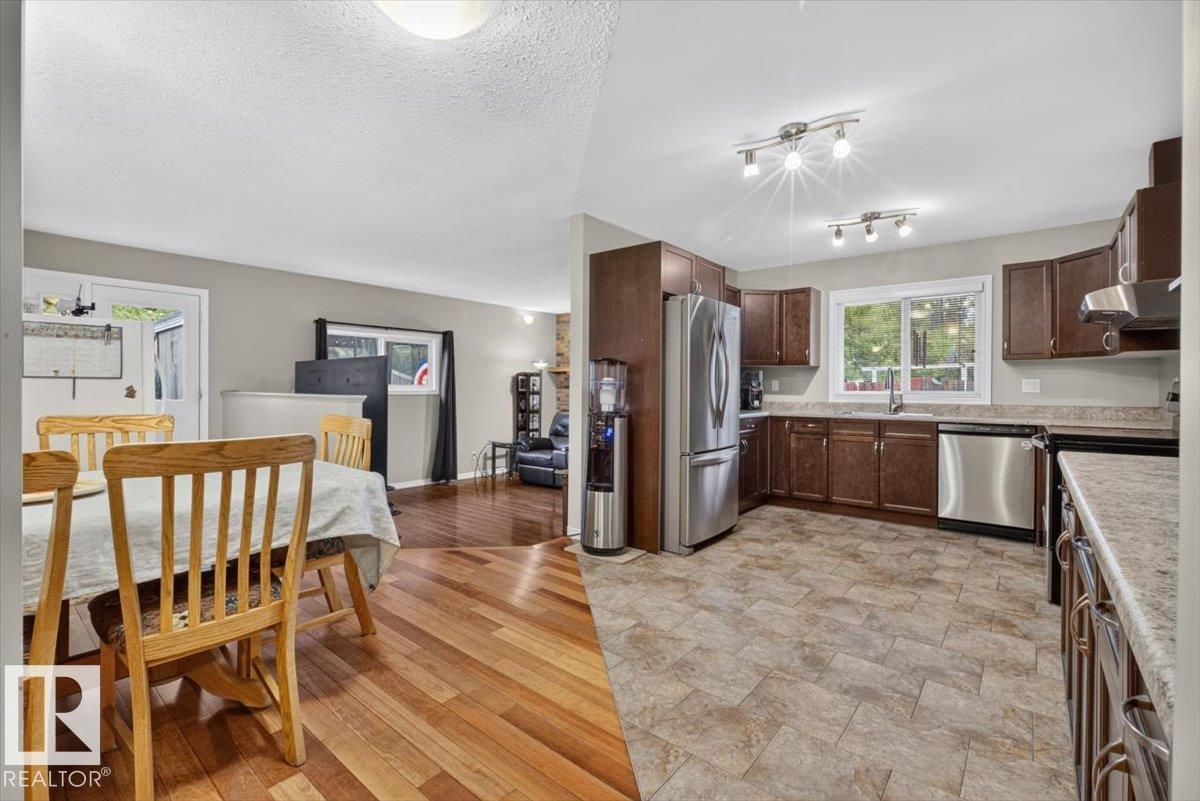 4312 43A AV — photo 7